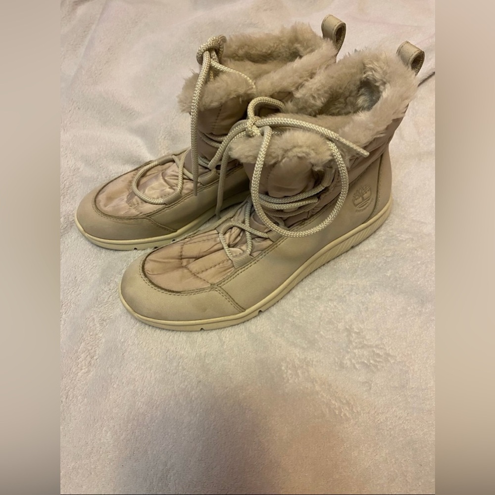 Timberland Beige Fur-Lined Snow Boots